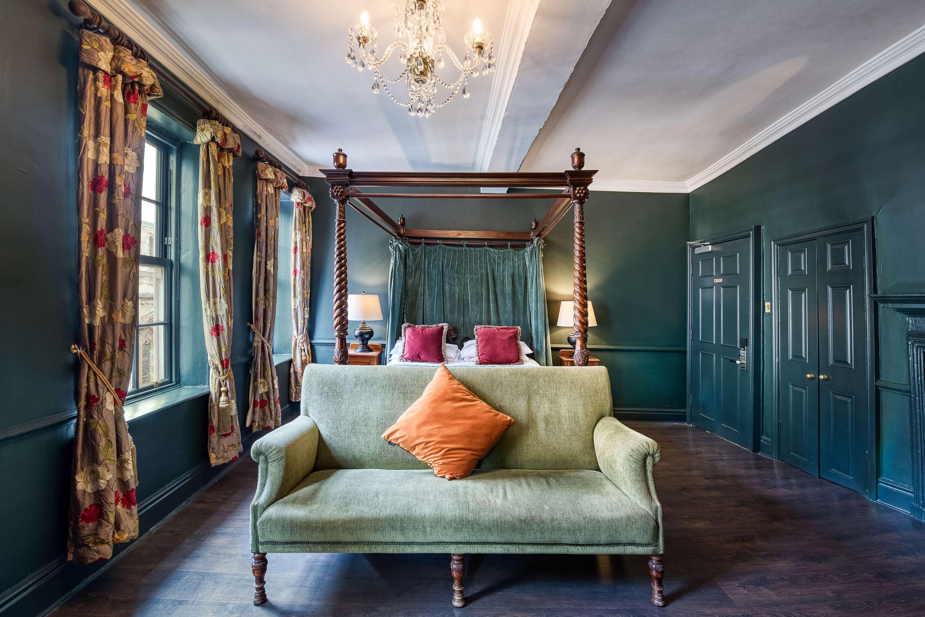 Guy Fawkes Inn Йорк Экстерьер фото