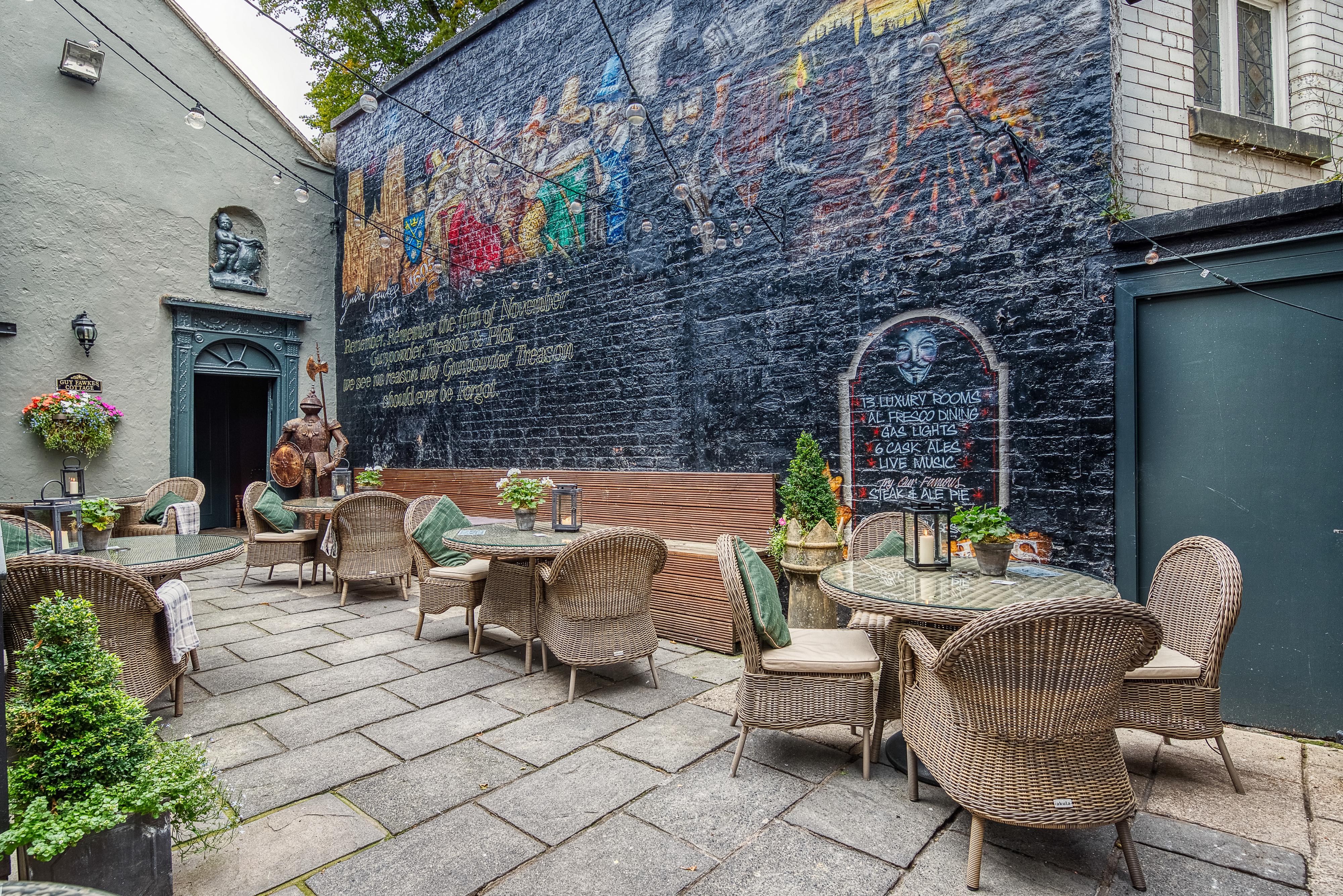 Guy Fawkes Inn Йорк Экстерьер фото