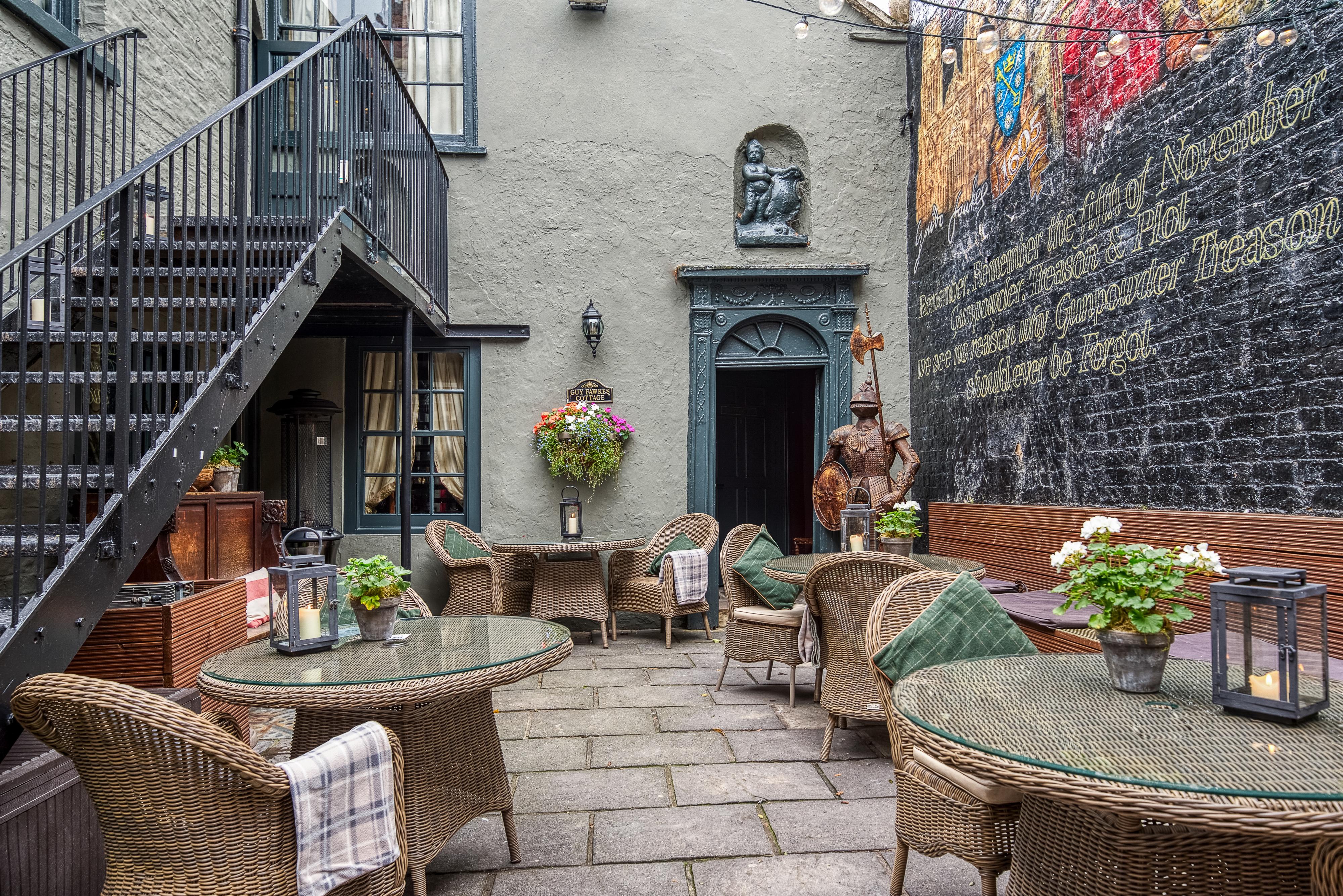 Guy Fawkes Inn Йорк Экстерьер фото